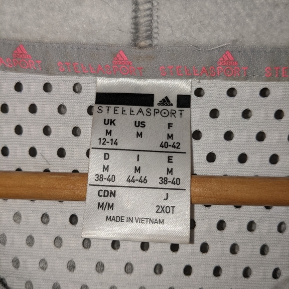 Adidas Grey hoodie with mesh, medium - Picture 3 of 4